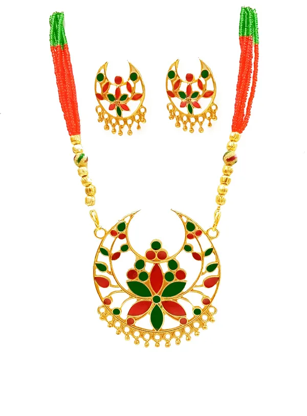 Assamese_Traditional_Red_And_Green_Colour_Joonbiri_Tassel_Jewellery_Set_For_Women